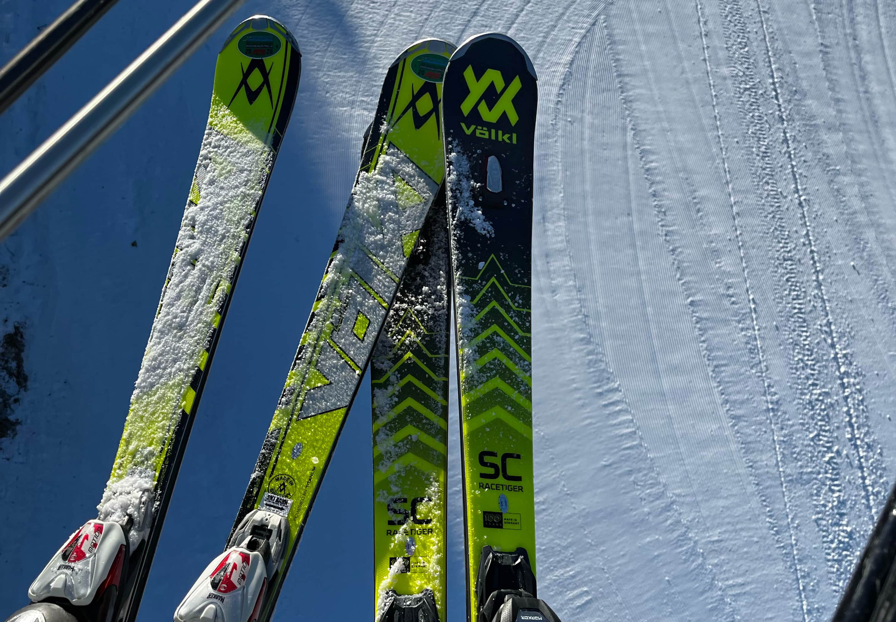 yellowSkis-2